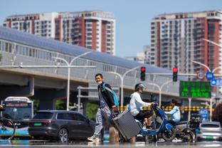 阿斯：阿库尼亚赛中遭遇种族歧视，主裁暂停比赛并记录比赛报告